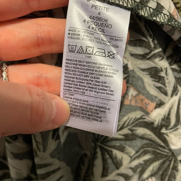 🌾SALE🌾Banana Republic tiger pattern wrap dress - Picture 7 of 10